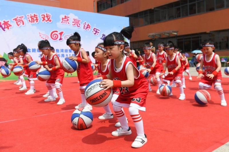 斯普利特谈杨瀚森倒地不起疯狂投诉：裁判没给核实的时间