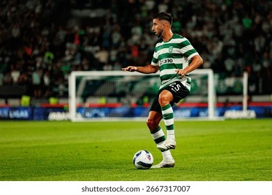 布朗尼登场就命中三分